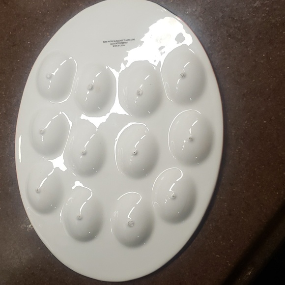 2006 Boston Warehouse Trading Corp. Beattle Orange/Black Deviled Egg Platter. - Picture 2 of 4